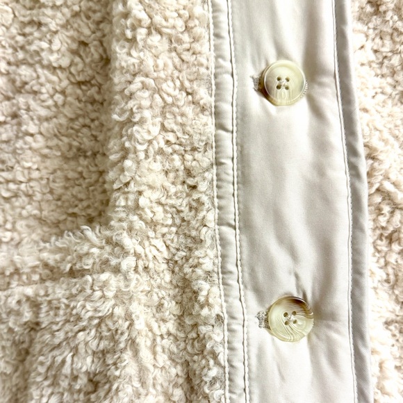 Old Navy Women's Beige Teddy Jacket - Picture 4 of 6